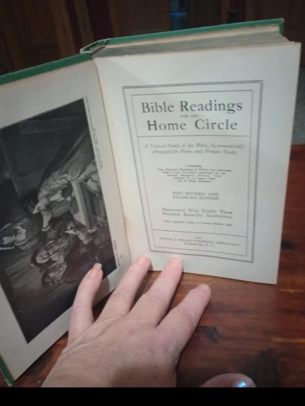 Bible Readings for the Home Circle - Green Decorative Hardcover